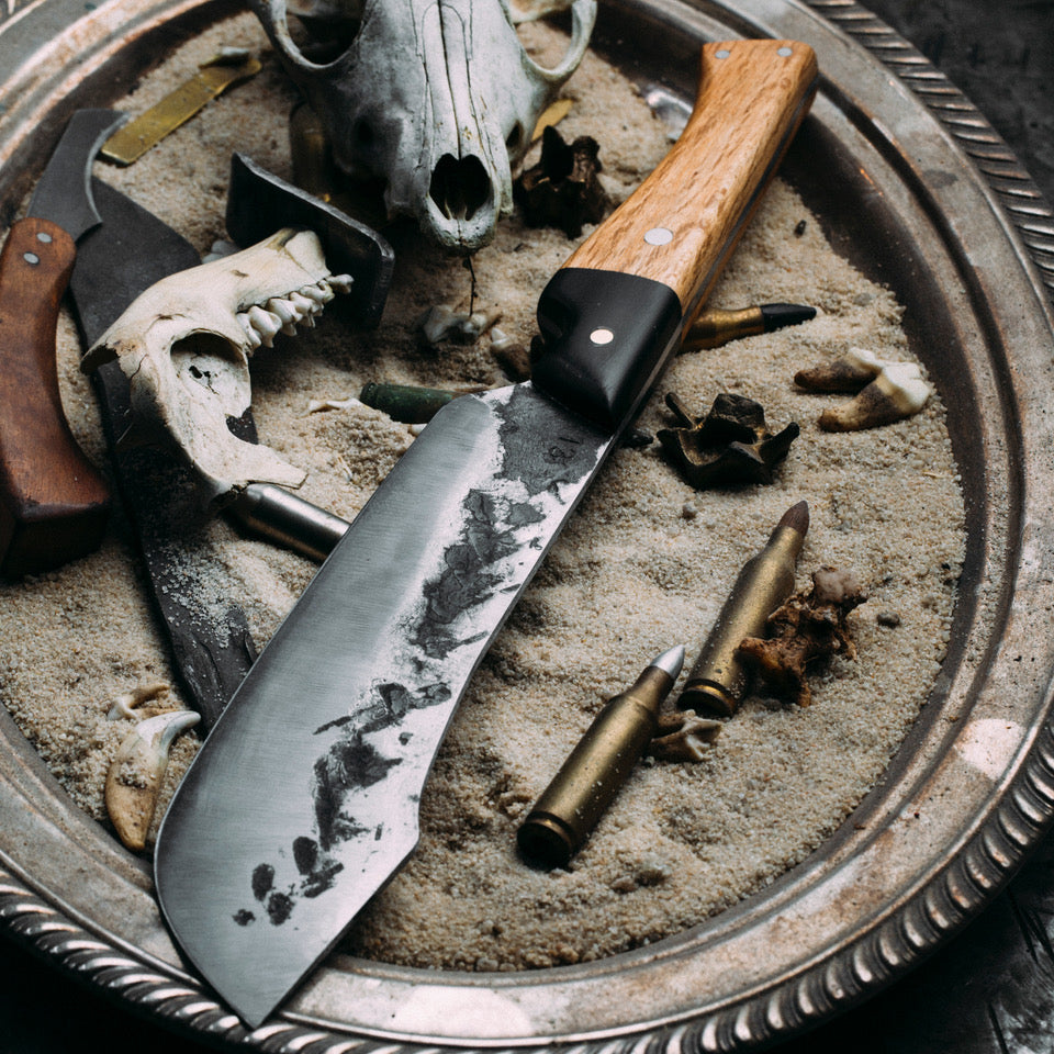 Australia (13 Knives)