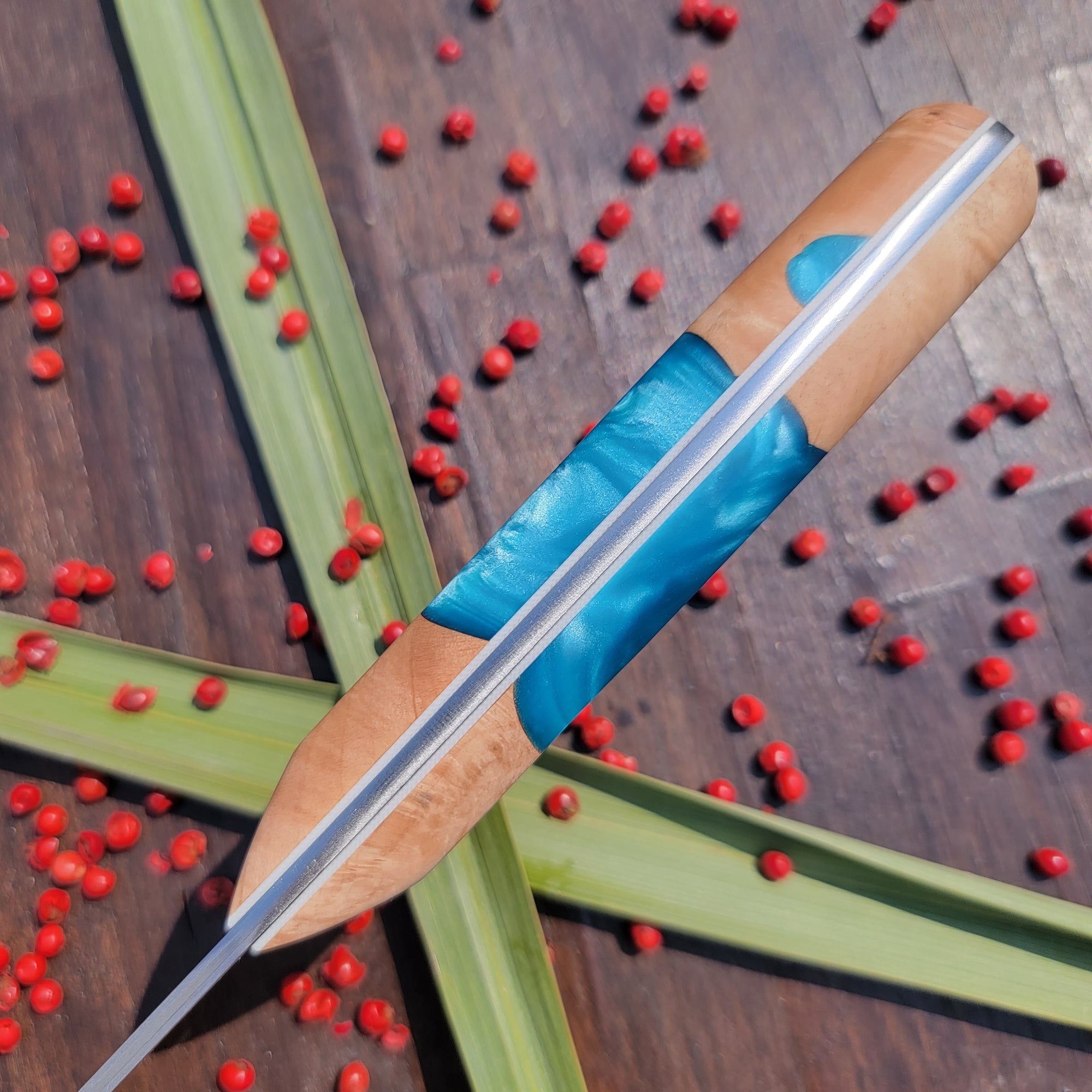 Dingo with "Ocean Blue" handle
