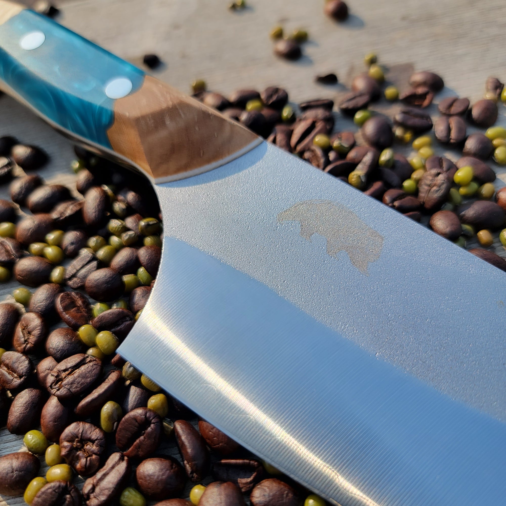 Wombat with "Ocean Blue" handle