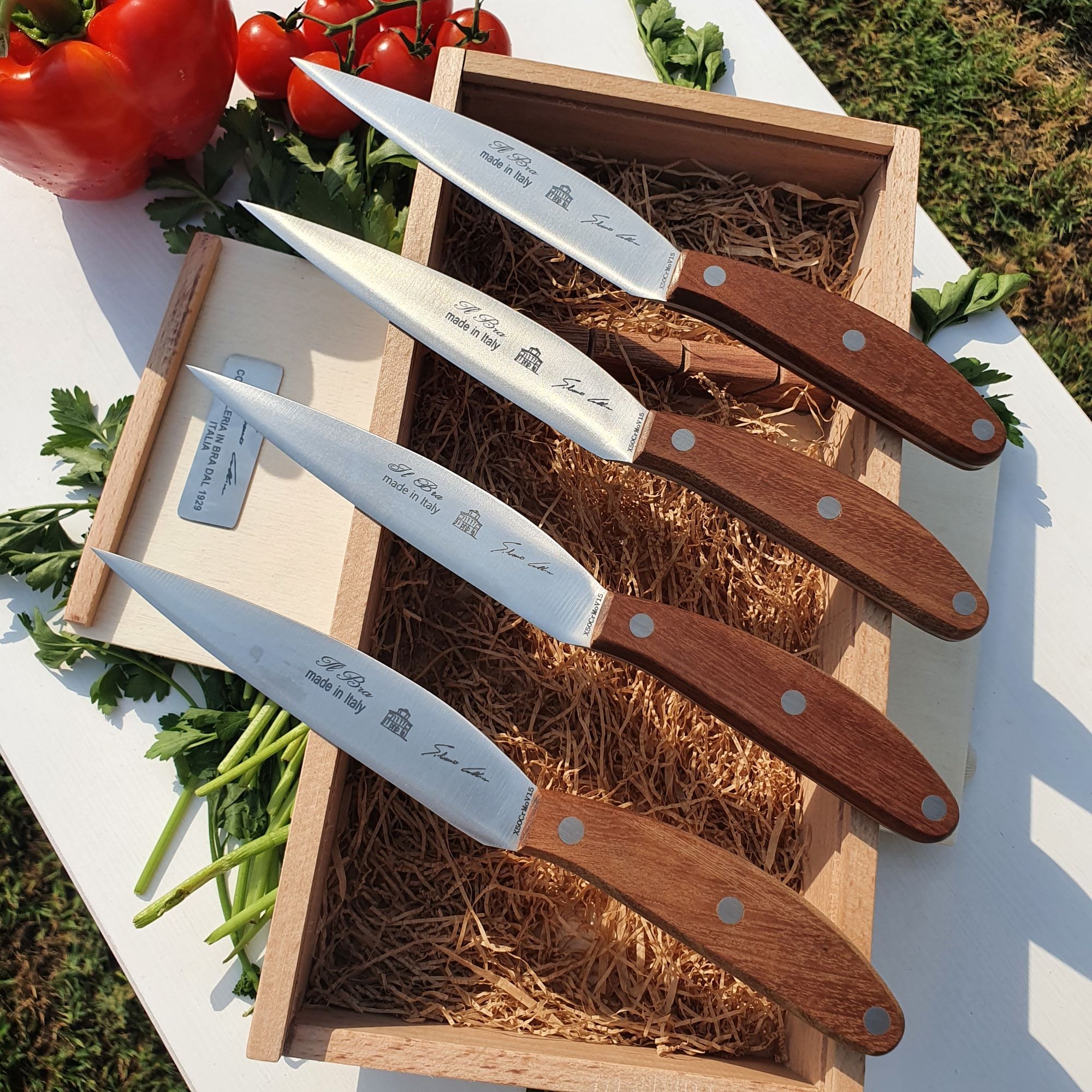 Bra Steak Knives (Set of 4)