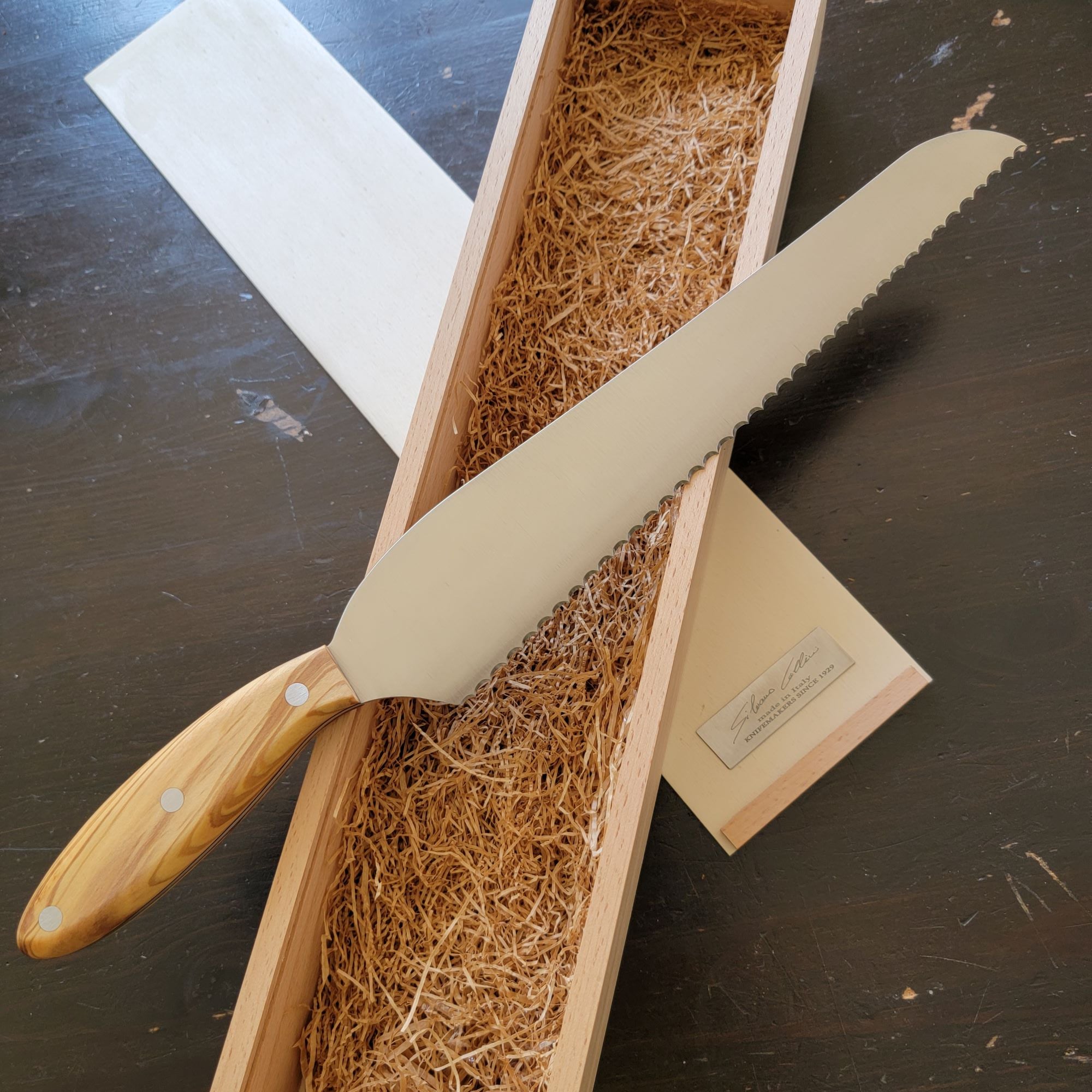 Bread Knife (Olive)