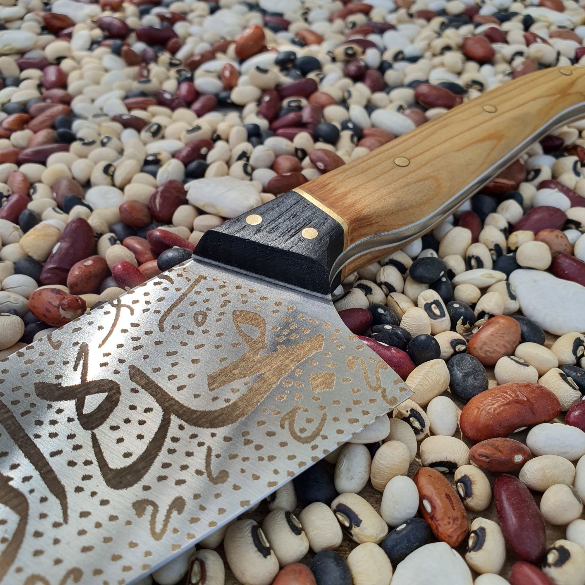 Lebanese Cedar Knives