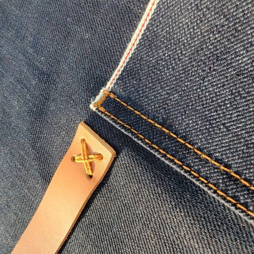 Denim Apron (light brown leather pocket)