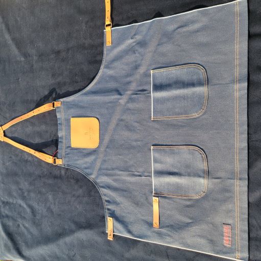 Denim Apron (light brown leather pocket)