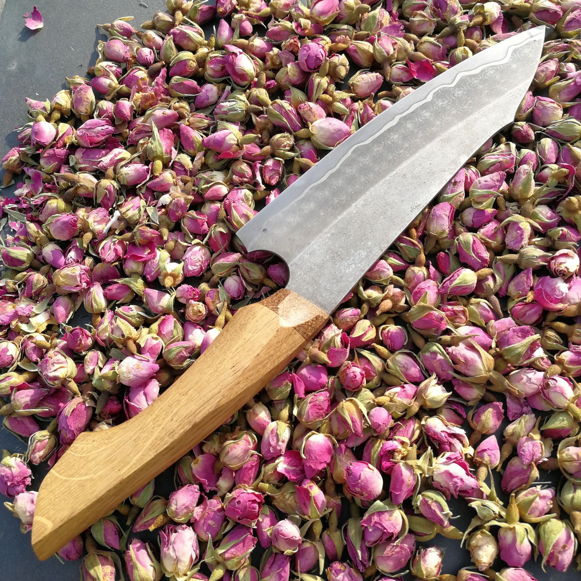 Eiffel Tower Knives