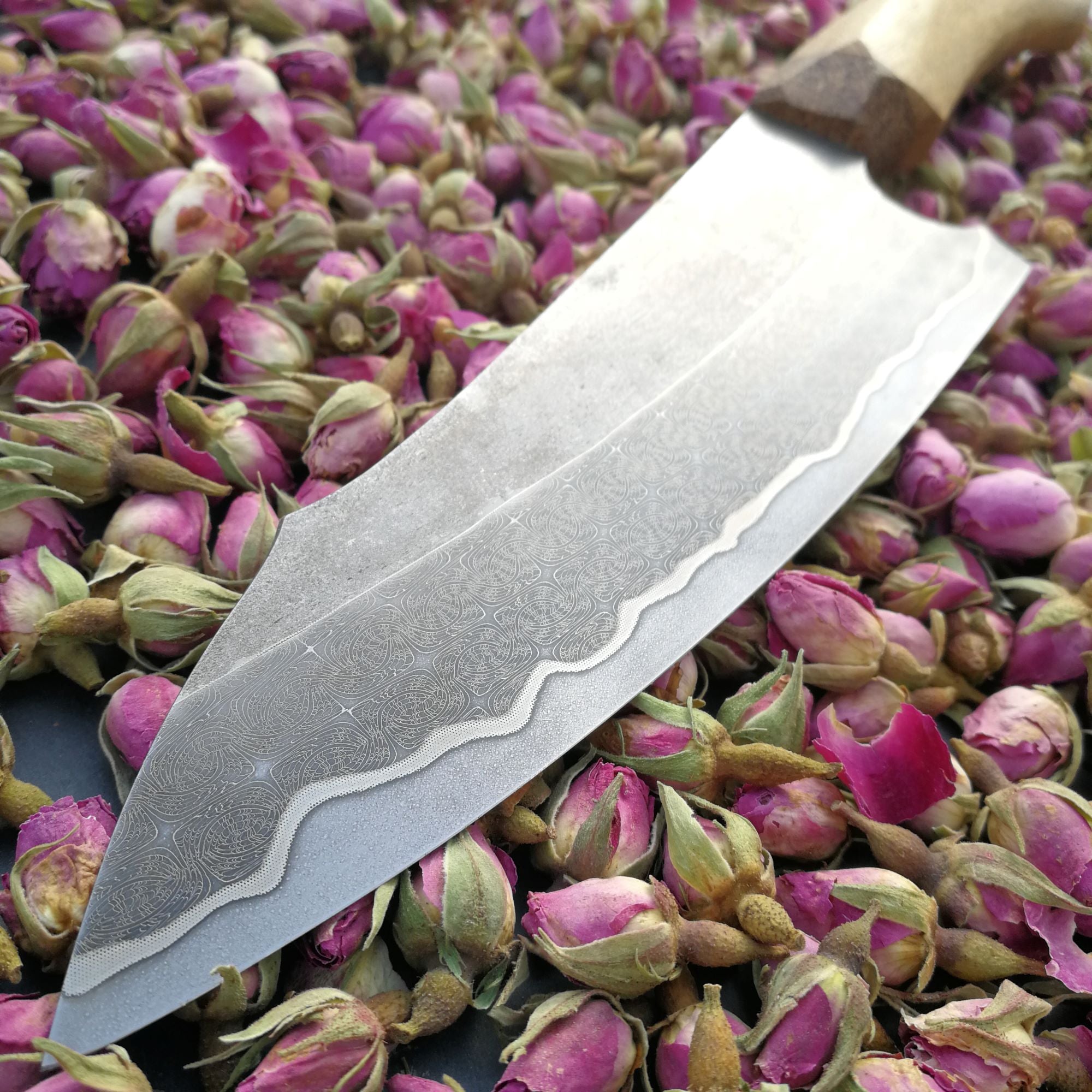 Eiffel Tower Knives