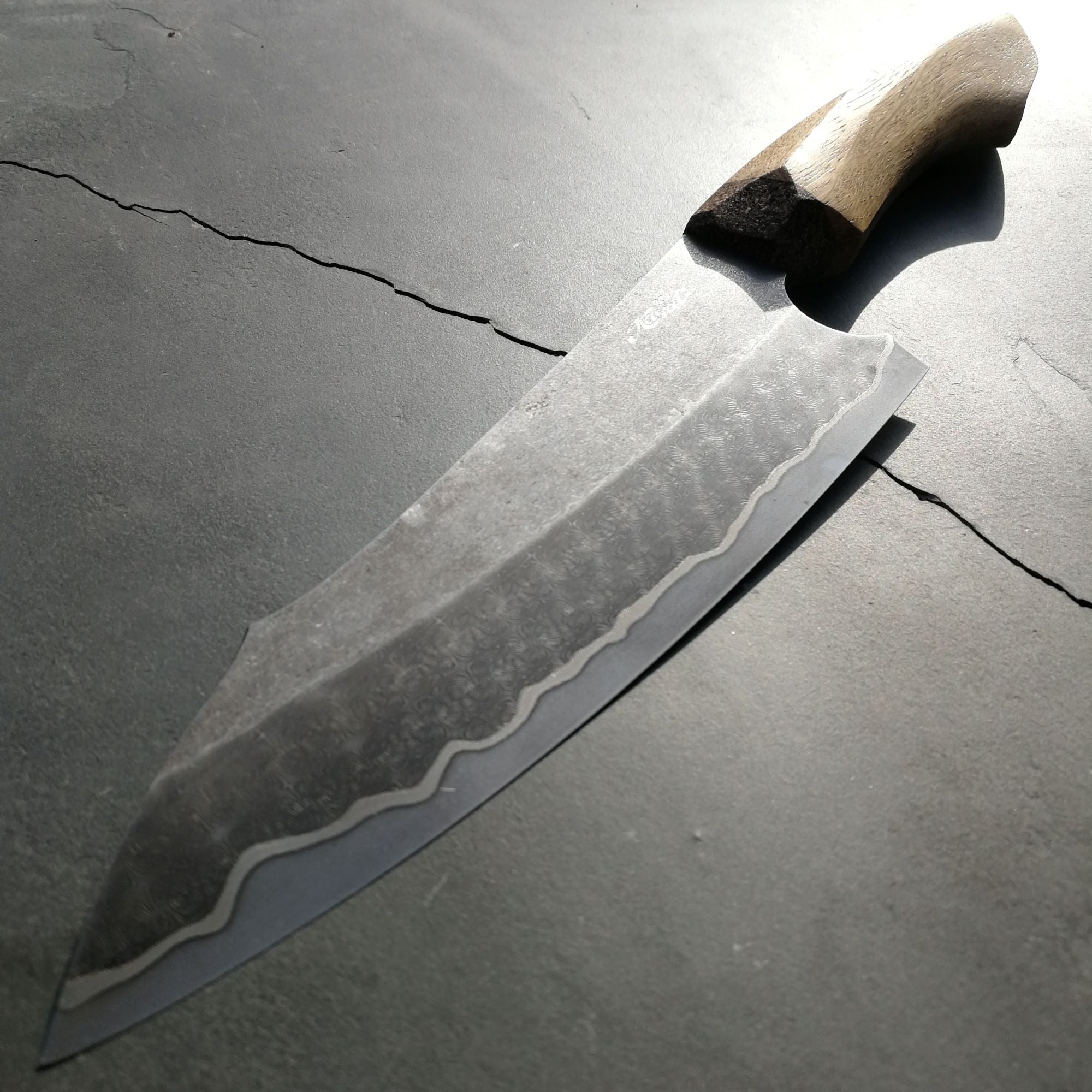 Eiffel Tower Knives