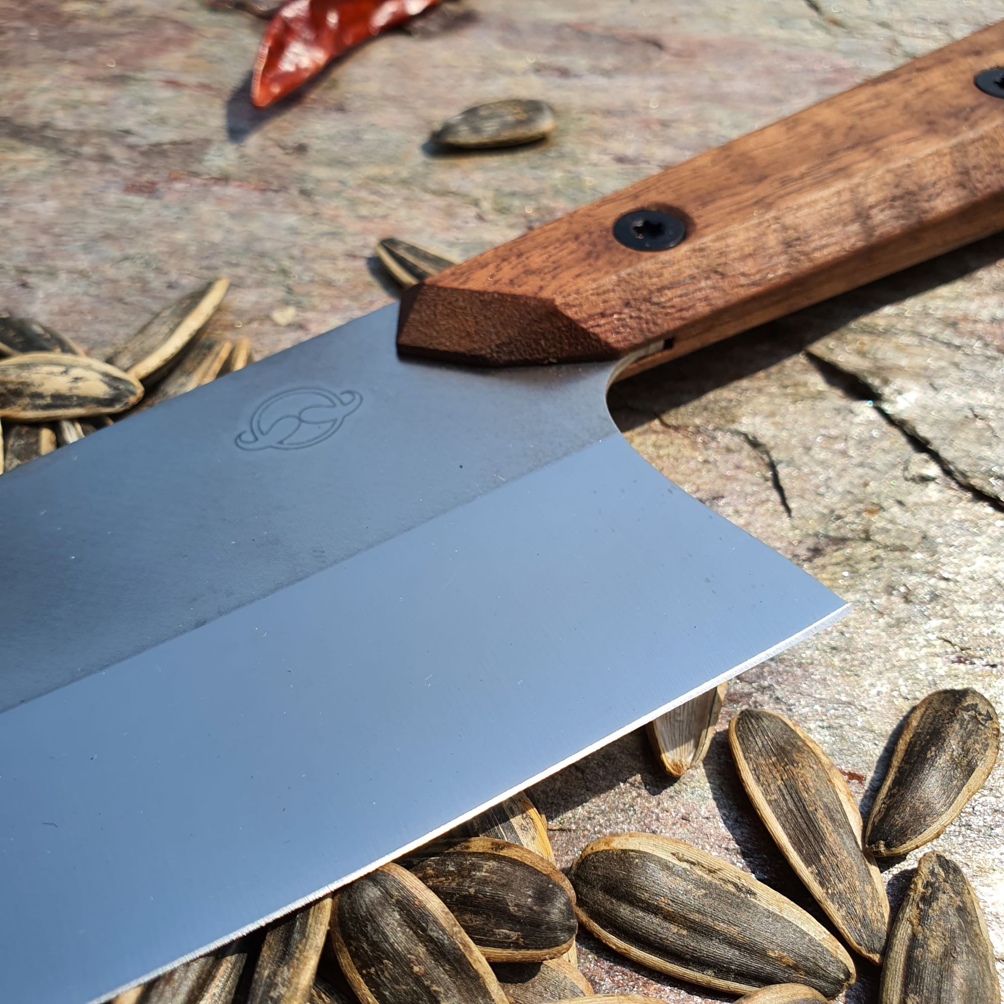 Moustache (J handle - American walnut)