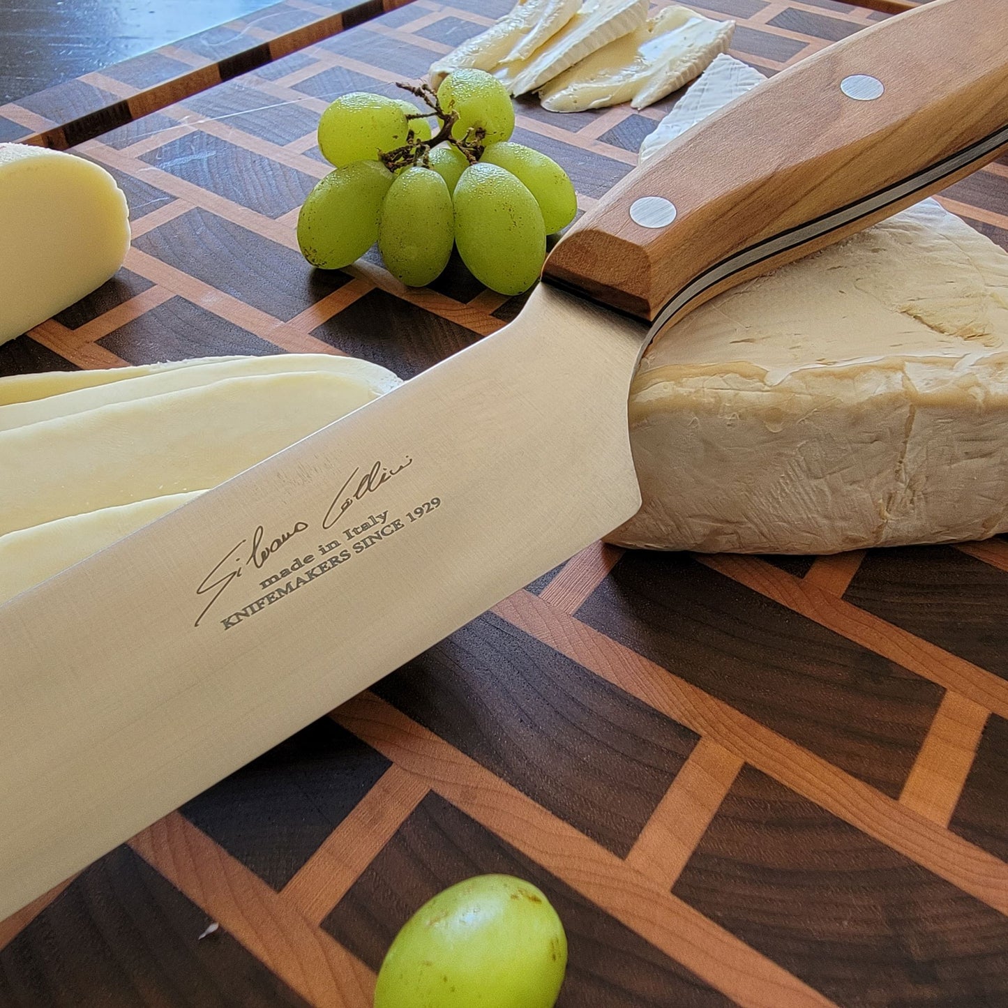 Cheese knife for semi soft cheese