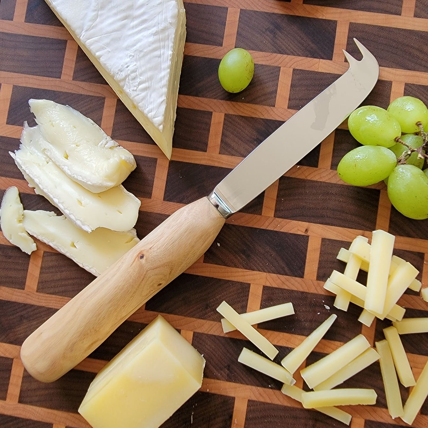 Two tipped cheese knife