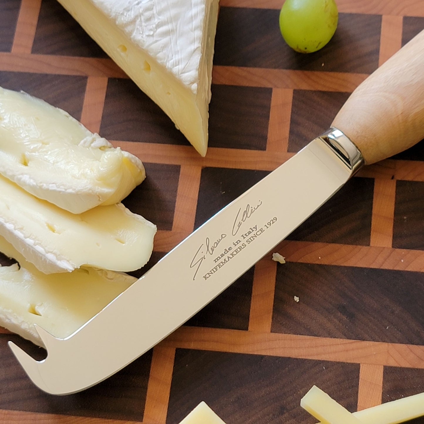 Two tipped cheese knife